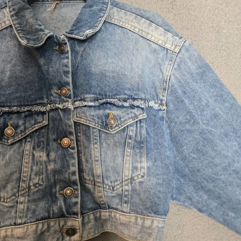 Free People We the Cropped Denim Jacket Womens Blue Frayed Cinch Back 100% M